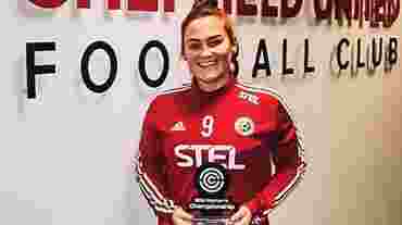 Sheffield United Women’s striker Katie Wilkinson speaks with students